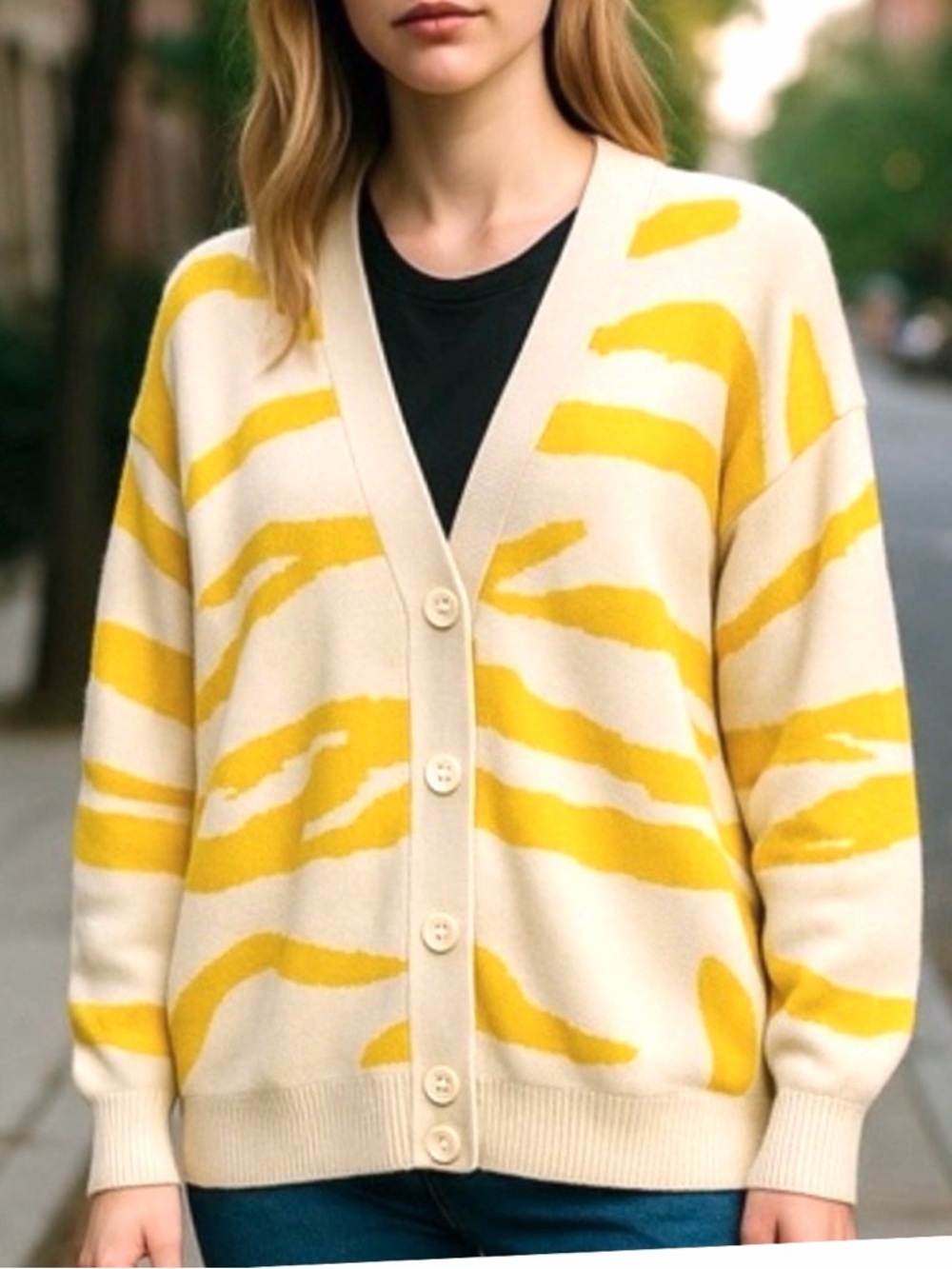 CAbi Roar Cardigan Size Medium